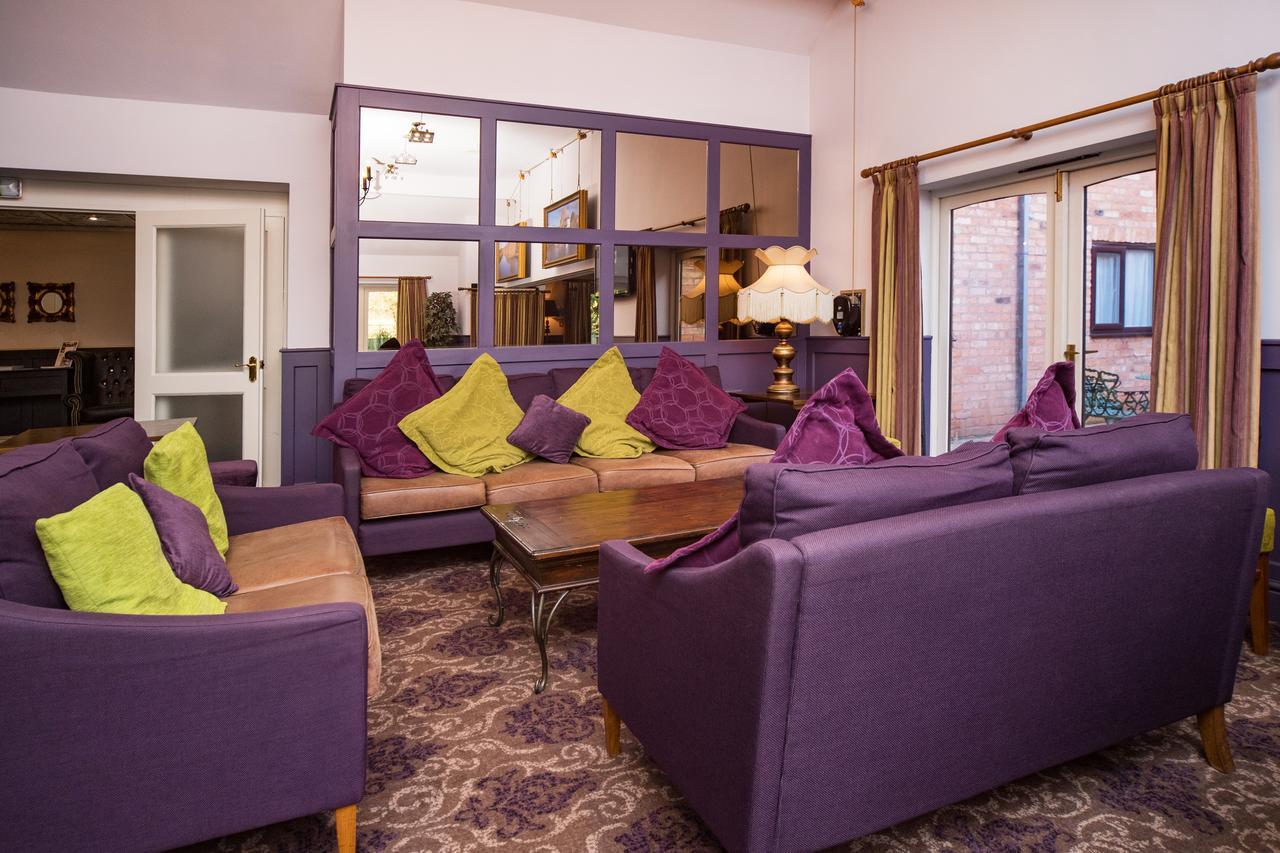 Henley Hotel Bagian luar foto