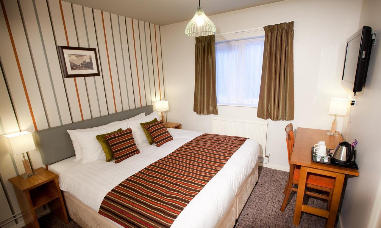 Henley Hotel Bagian luar foto