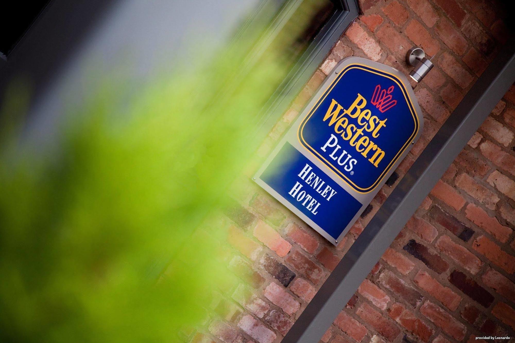 Henley Hotel Bagian luar foto