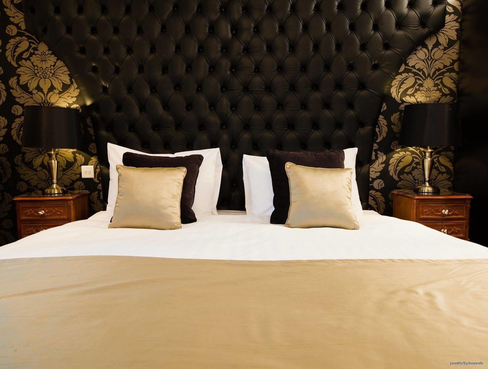 Henley Hotel Bagian luar foto