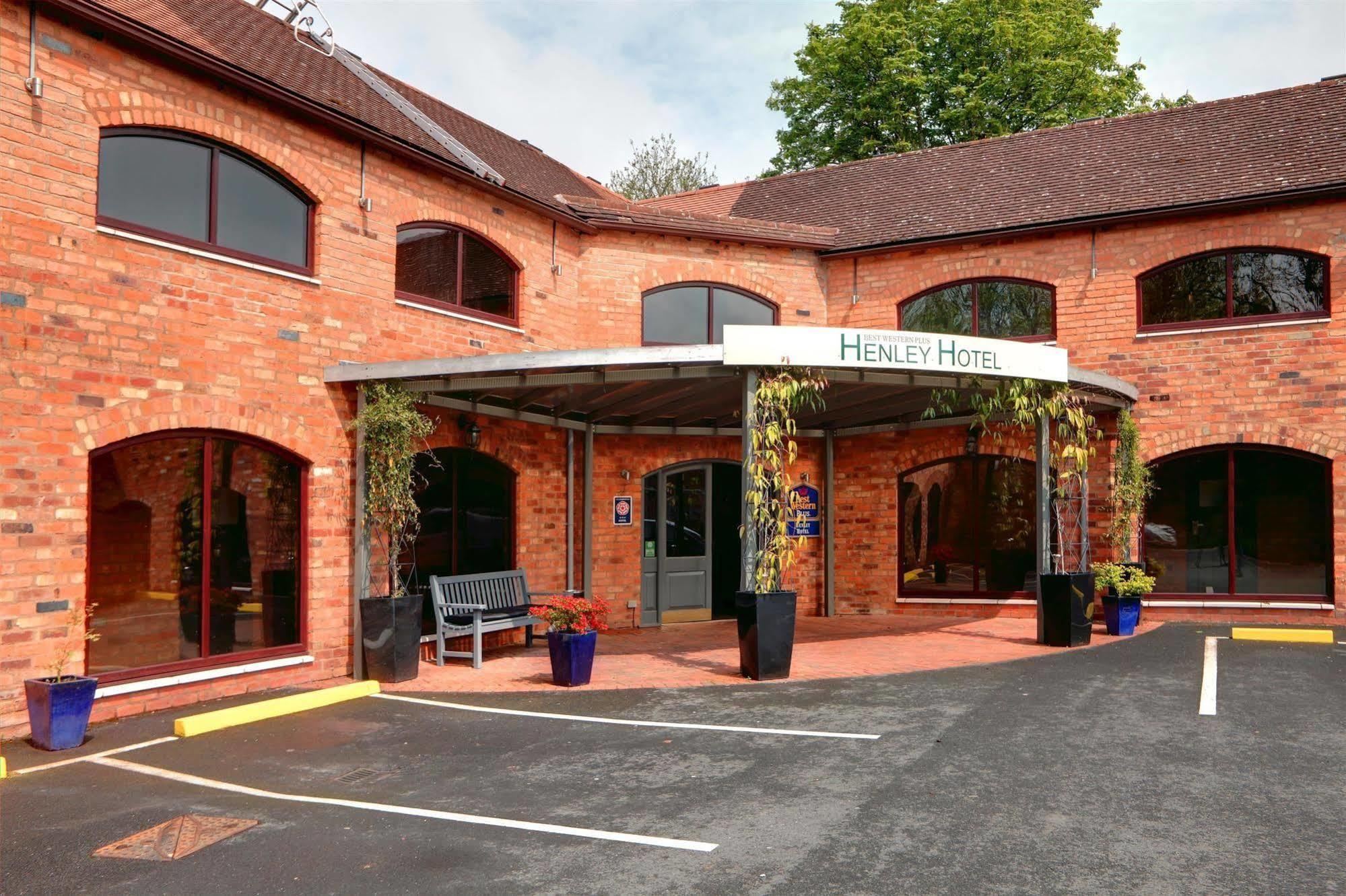 Henley Hotel Bagian luar foto